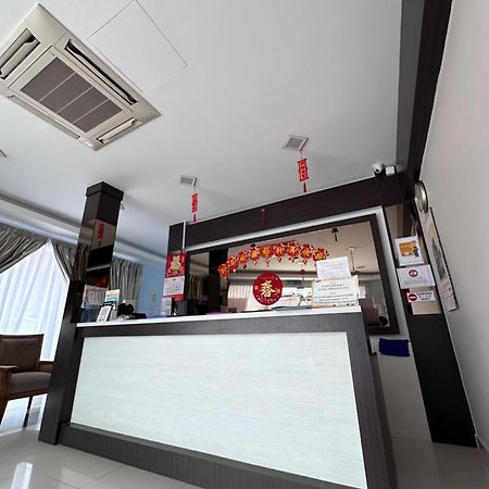 G Star Hotel Пантай Ремис Экстерьер фото